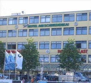 Hotel Am Schwedenkai Кил Екстериор снимка