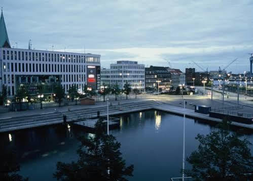 Hotel Am Schwedenkai Кил Екстериор снимка